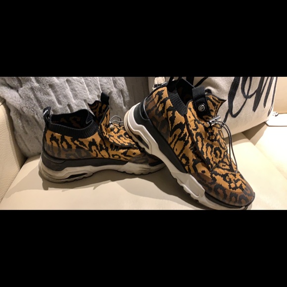 Calvin Klein shoes - Picture 1 of 5